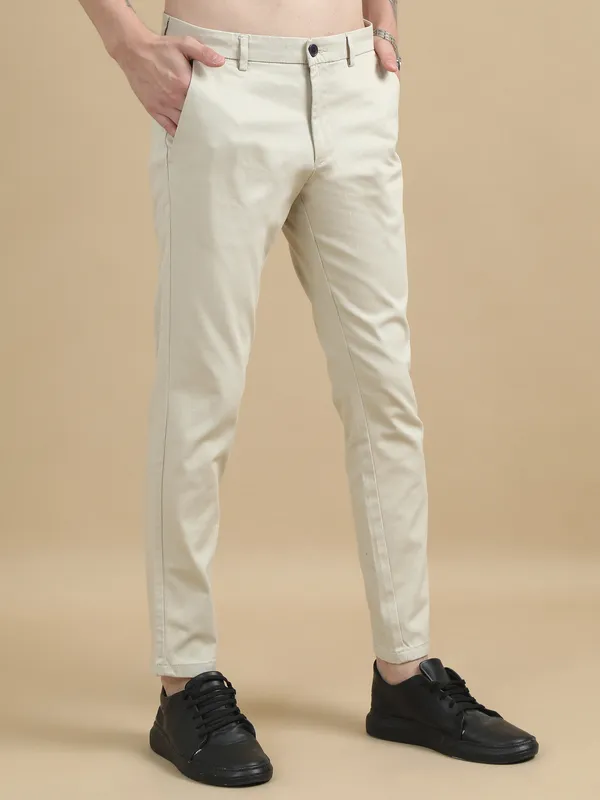 Beige_Cotton_Regular_Slim_Fit_Solid_Mid-Rise_Trouser_For_Men