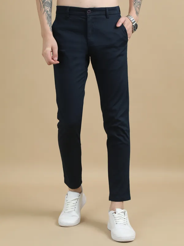 Navy_Blue_Cotton_Regular_Slim_Fit_Solid_Mid-Rise_Trouser_For_Men