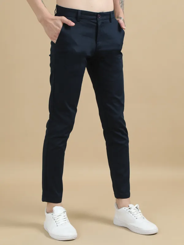 Navy_Blue_Cotton_Regular_Slim_Fit_Solid_Mid-Rise_Trouser_For_Men