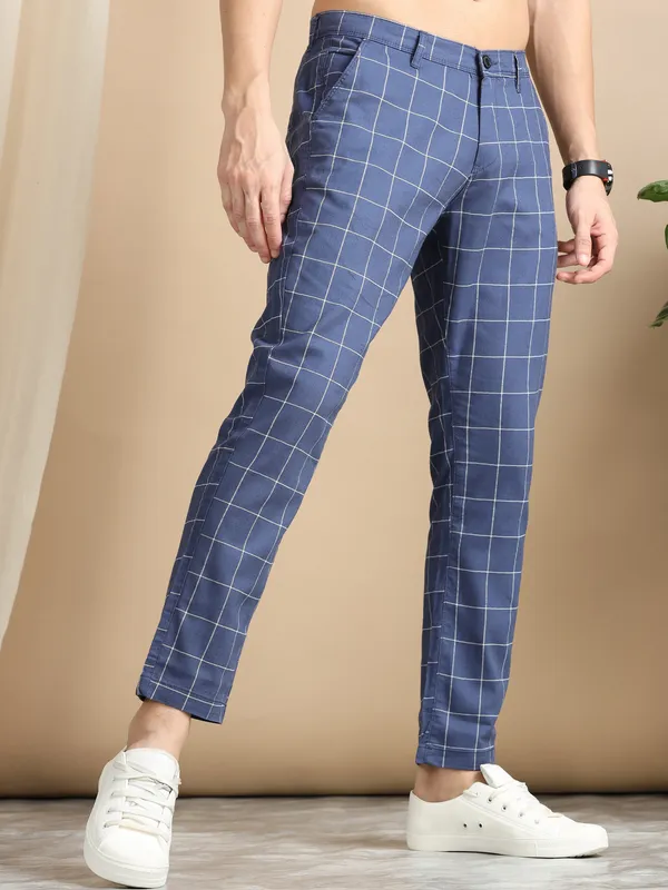 Blue_Checked_Cotton_Regular_Slim_Fit_Solid_Mid-Rise_Trouser_For_Men