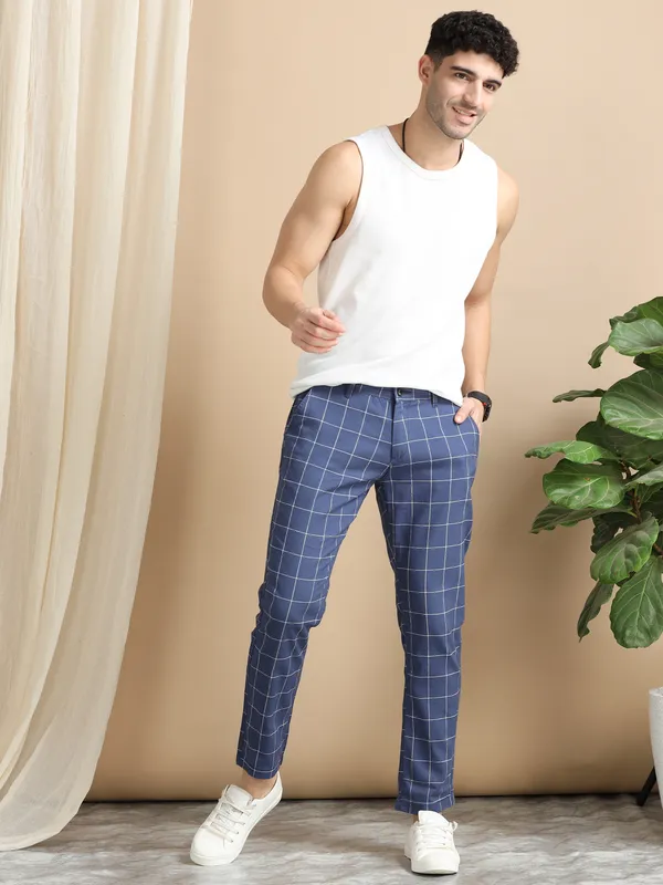 Blue_Checked_Cotton_Regular_Slim_Fit_Solid_Mid-Rise_Trouser_For_Men