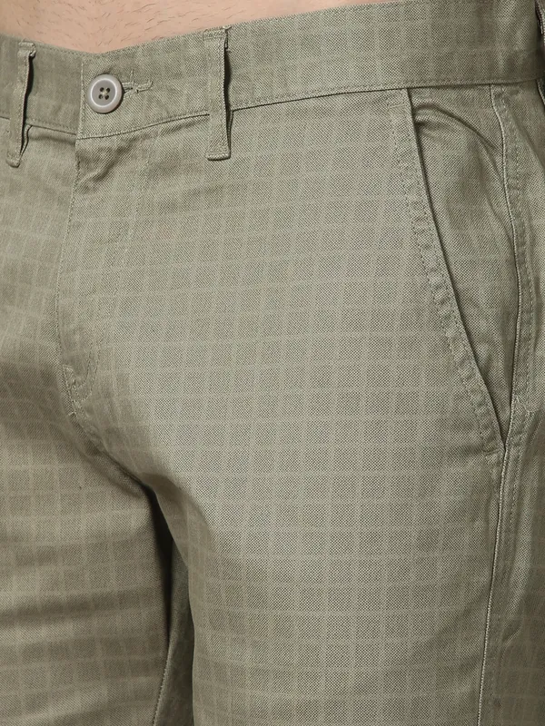 Green_Cotton_Regular_Slim_Fit_Solid_Mid-Rise_Trouser_For_Men