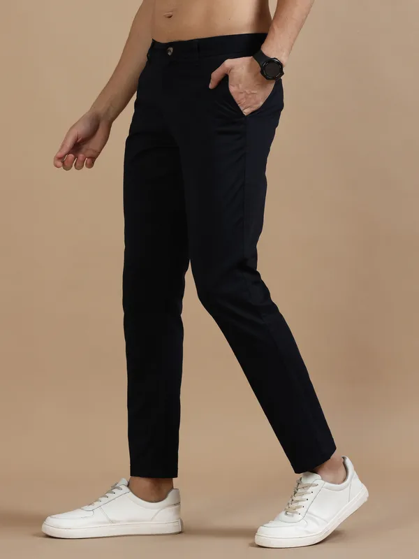 Blue_Cotton_Regular_Slim_Fit_Solid_Mid-Rise_Trouser_For_Men
