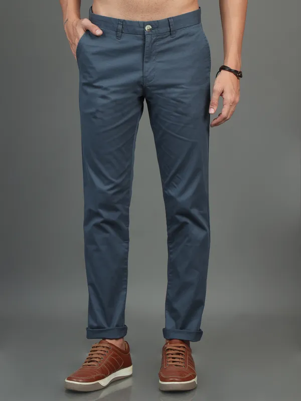 Blue_Cotton_Regular_Slim_Fit_Solid_Mid-Rise_Trouser_For_Men