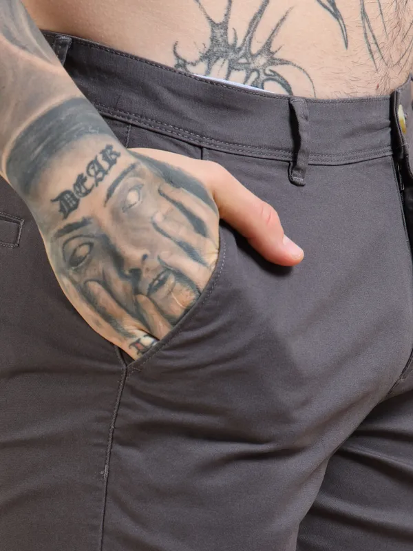Grey_Cotton_Solid_Chinos_Shorts_For_Men