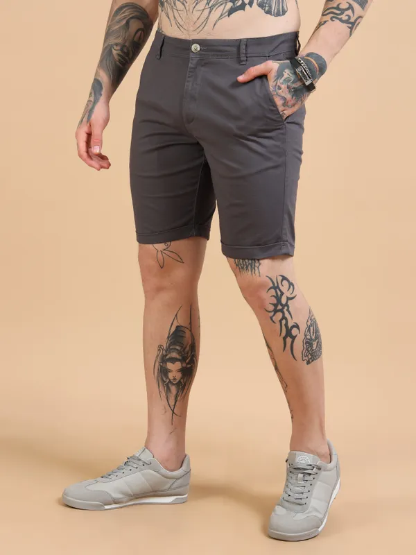 Grey_Cotton_Solid_Chinos_Shorts_For_Men