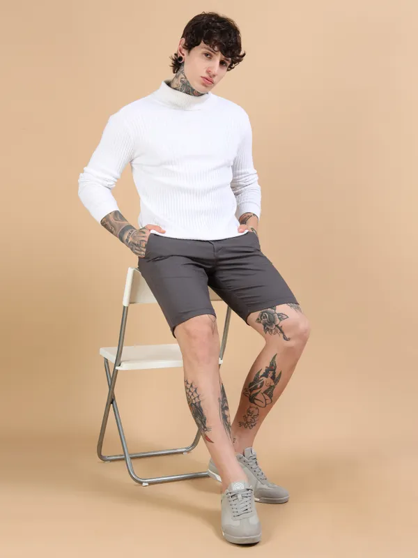 Grey_Cotton_Solid_Chinos_Shorts_For_Men