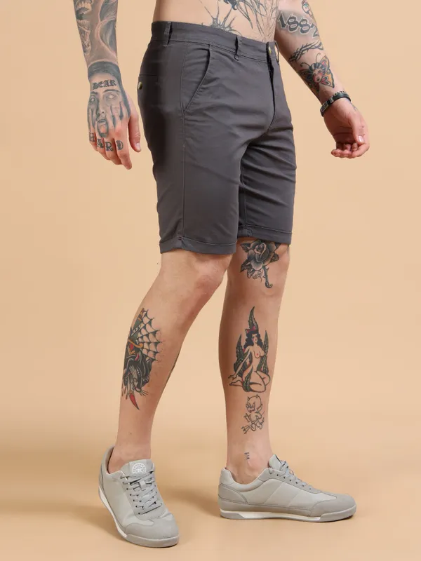 Grey_Cotton_Solid_Chinos_Shorts_For_Men