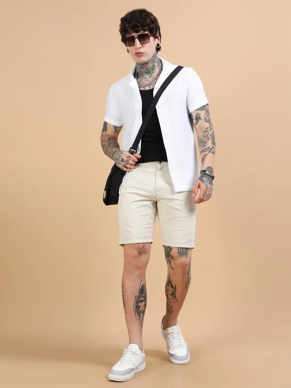 Beige_Cotton_Solid_Chinos_Shorts_For_Men