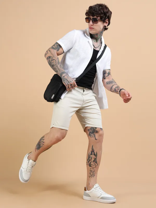 Beige_Cotton_Solid_Chinos_Shorts_For_Men