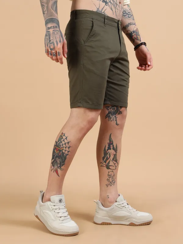 Olive_Green_Cotton_Solid_Chinos_Shorts_For_Men