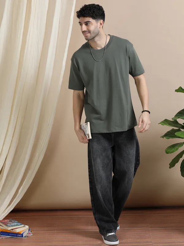 Olive_Green_Cotton_Regular_Oversized_T-Shirt_For_Men