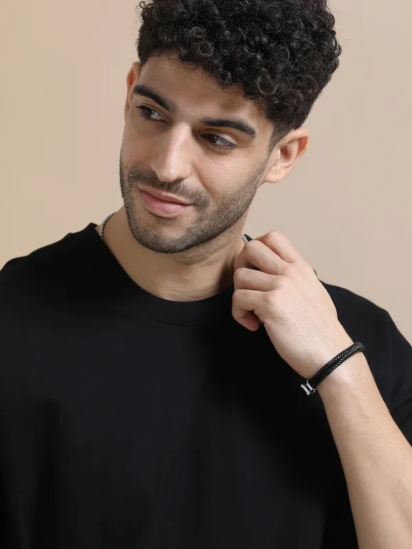 Black_Cotton_Regular_Oversized_T-Shirt_For_Men