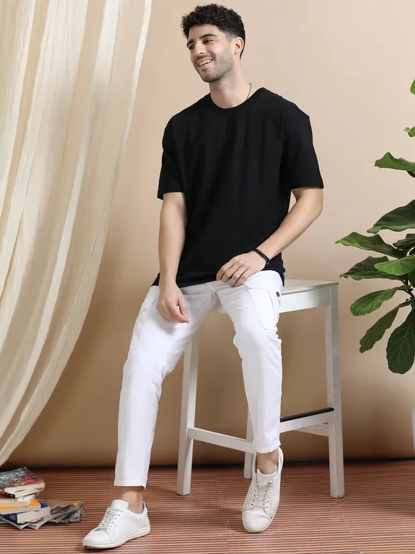 Black_Cotton_Regular_Oversized_T-Shirt_For_Men