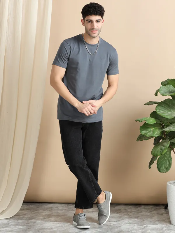 Grey_Cotton_Regular_T-Shirt_For_Men