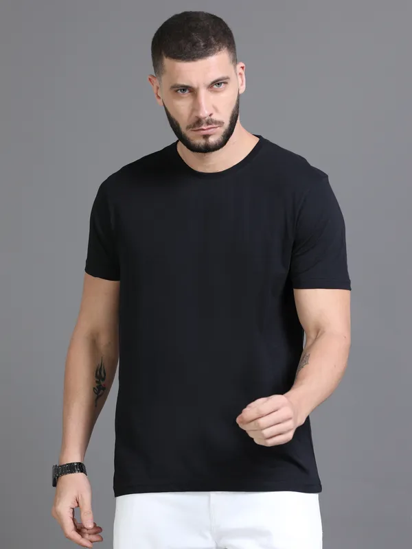 Black_Cotton_Regular_T-Shirt_For_Men