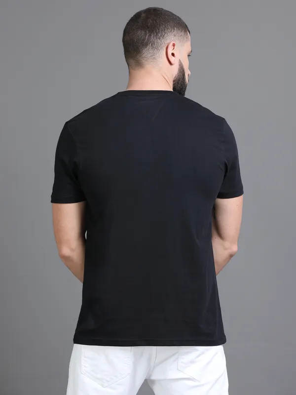 Black_Cotton_Regular_T-Shirt_For_Men