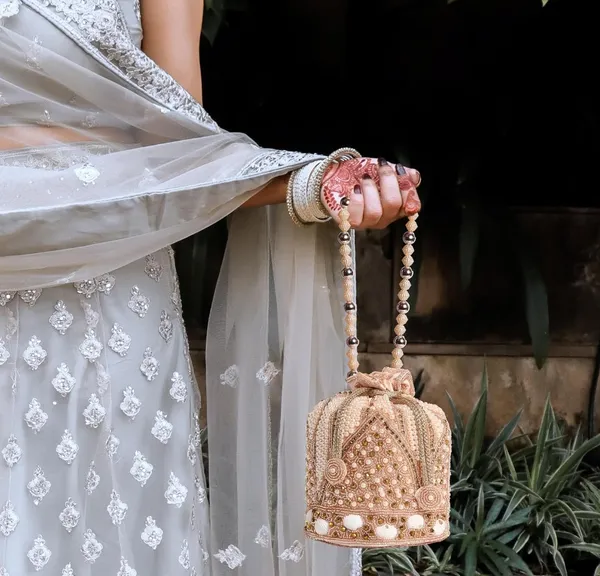 exquisite_Fancy_Zari_Work_Potli
