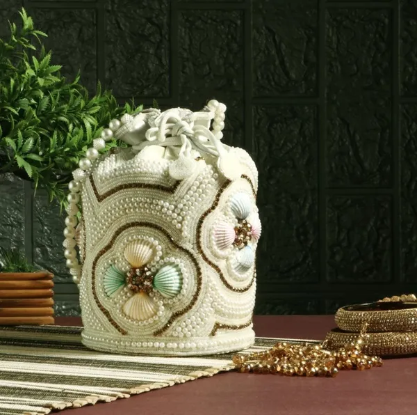 Pearl_Shell_Glam