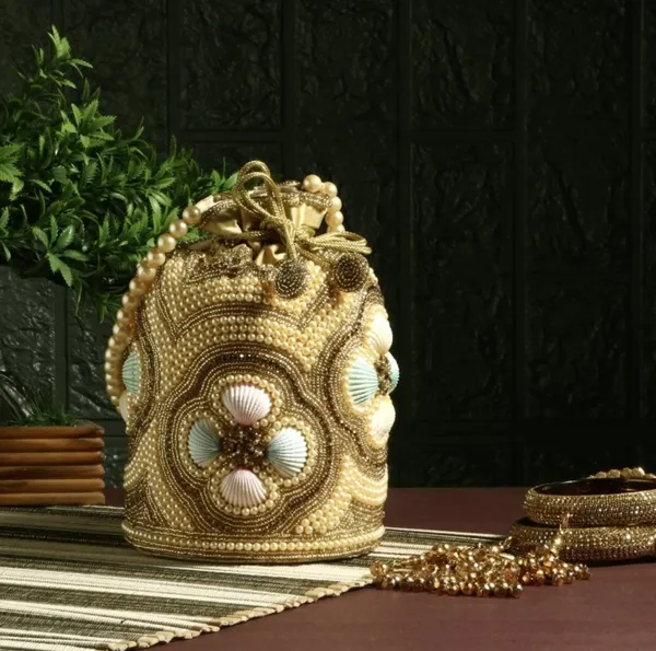 Pearl_Shell_Glam