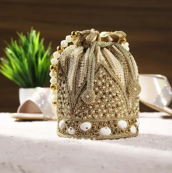 exquisite_Fancy_Zari_Work_Potli