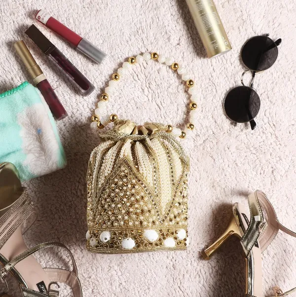 exquisite_Fancy_Zari_Work_Potli