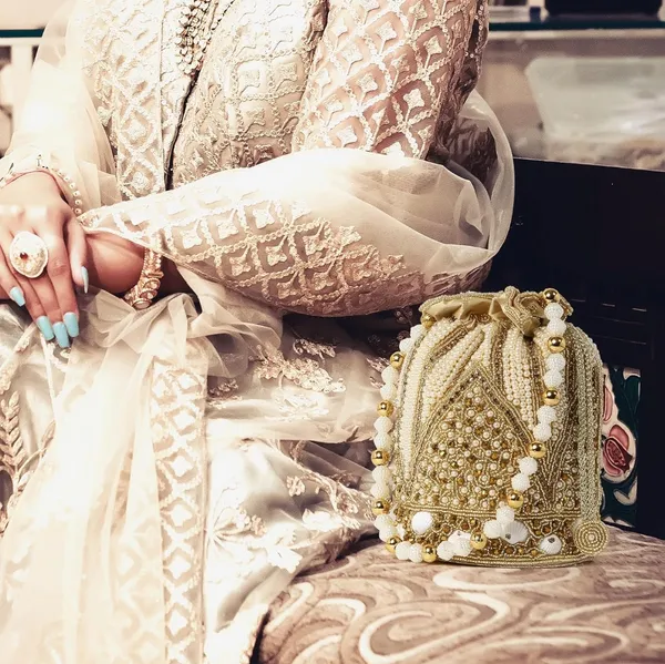 exquisite_Fancy_Zari_Work_Potli