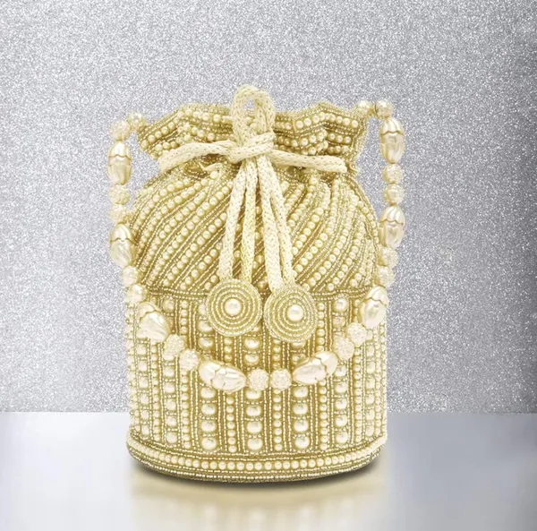 stunning_Hard_Work_Zari_Potli_Bag
