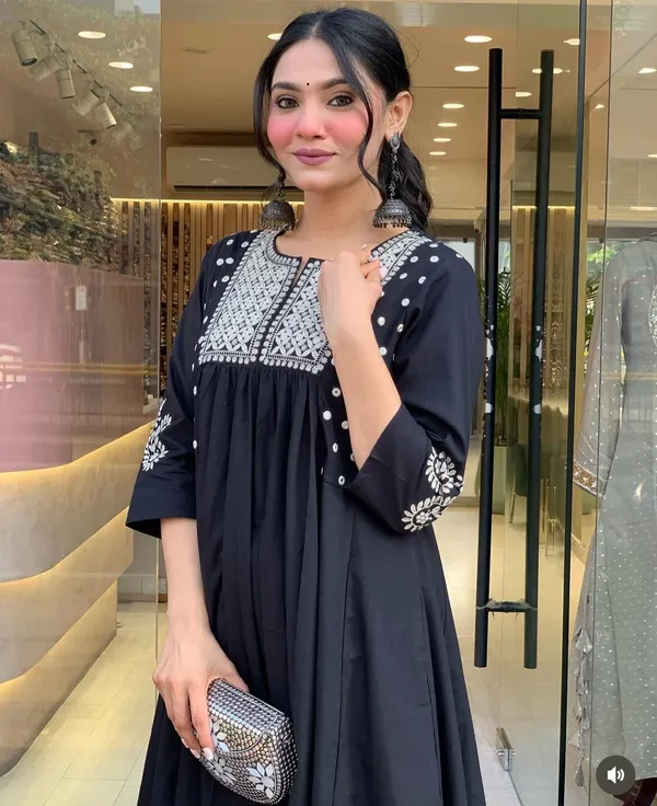 Black_Mirror_Work_Cotton_Blend_Anarkali_Kurta_with_Pant_Set_|_For_Women