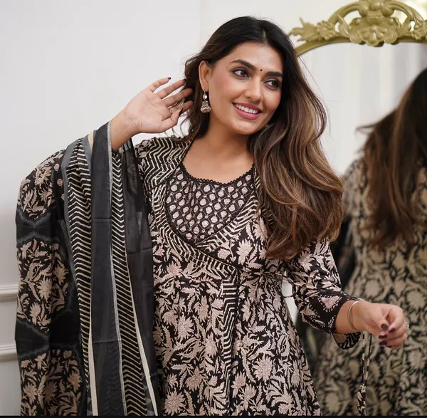 Black__Cotton_Printed_Kurta_With_Pant_And_Dupatta_Set_|_For_Women
