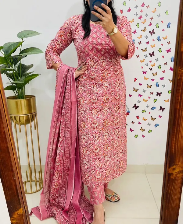 Pink_Printed_Cotton_Kurta_With_Pant_And_Dupatta_Set_|_For_Women