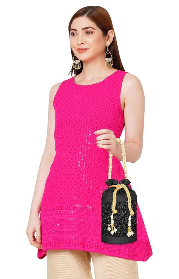 Black_Gilded_Grace_Designer_Beaded_Potli_With_Pearl_Handle_