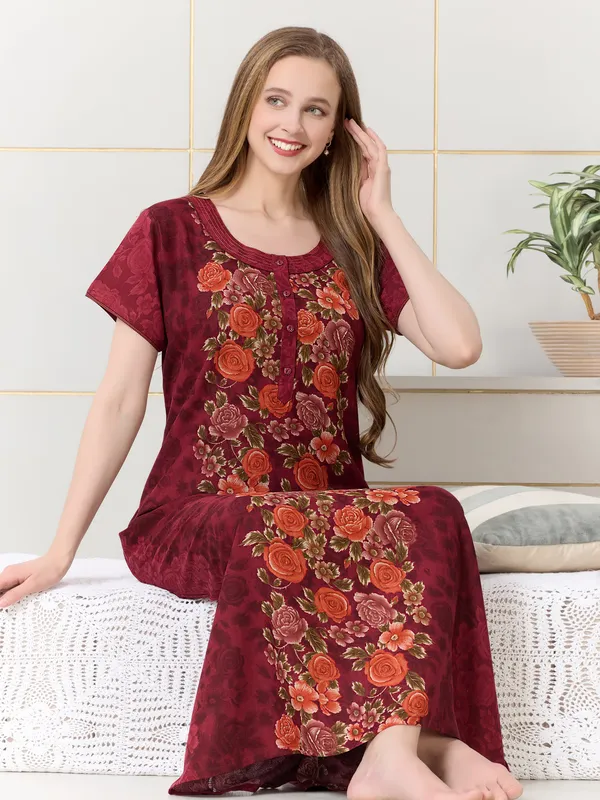 Maroon_Alpine_center_panel_floral_nighty