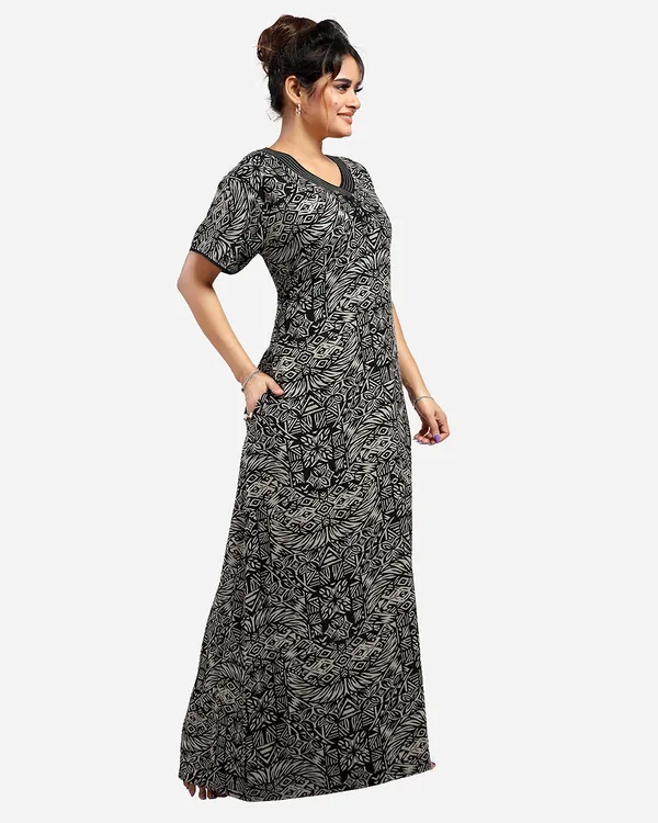 Black_Alpine_Nighty_For_Women