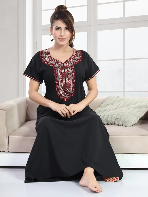 Black_plain_embroidered_Cotton_blend_Night_Dress_For_Ladies