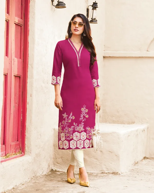 The_Desi_Wardrobe_Magenta_Straight_Kurta_with_Geometric_and_Floral_Embroidery