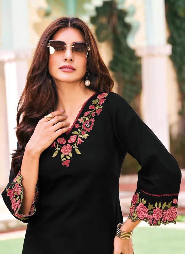 Women's_Black_Embroidered_Premium_Cotton_Linen_Kurta_with_Pant_Set
