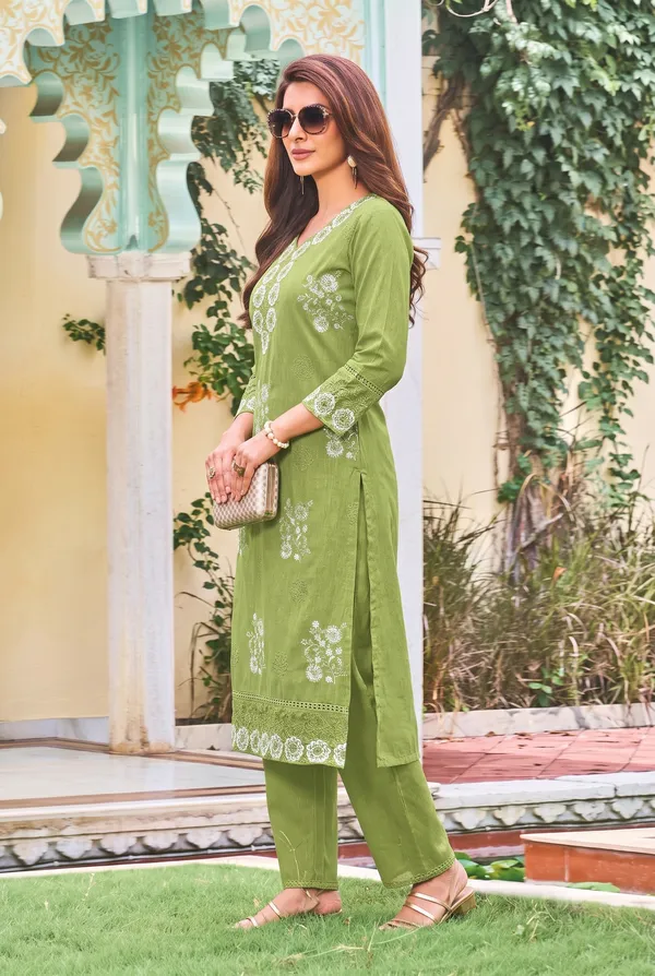 Women's_Light_Green_Embroidered_Premium_Cotton_Linen_Kurta_with_Pant_Set