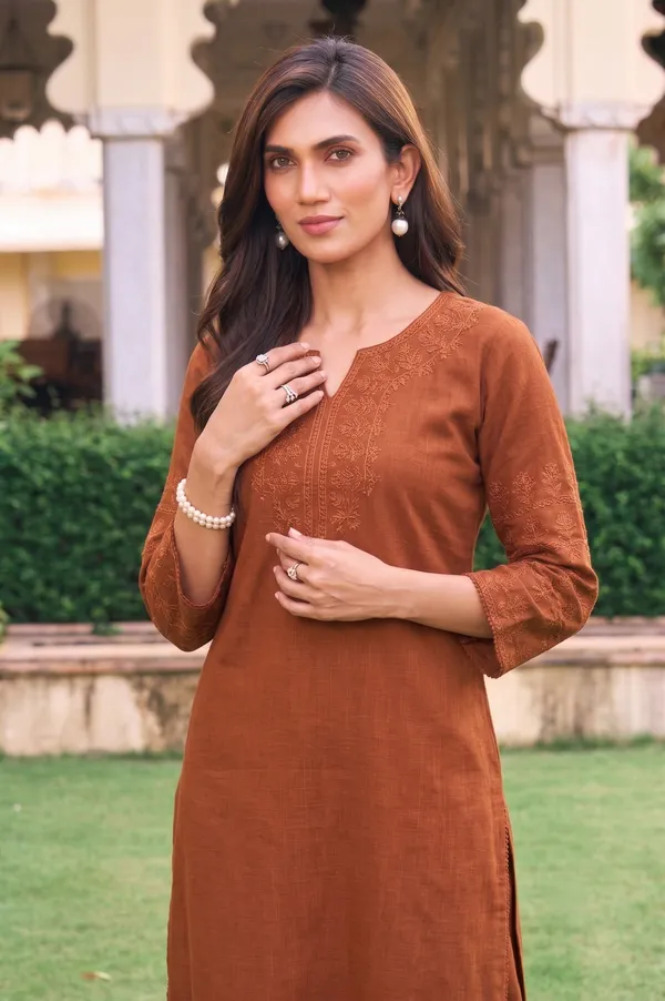 Women's_Rust_Brown_Embroidered_Premium_Cotton_Linen_Kurta_with_Pant_Set
