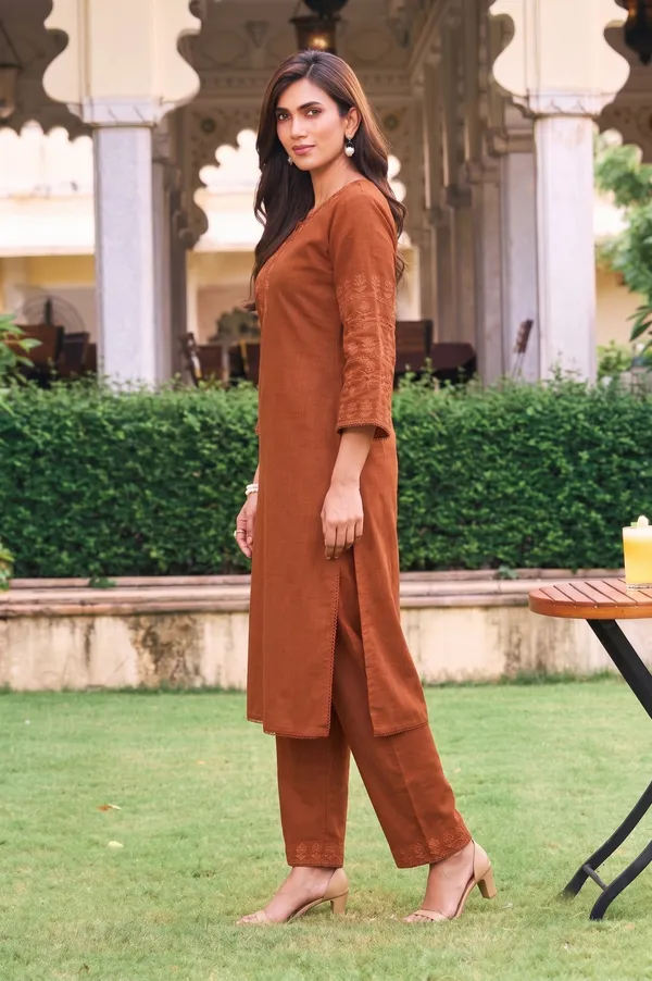 Women's_Rust_Brown_Embroidered_Premium_Cotton_Linen_Kurta_with_Pant_Set