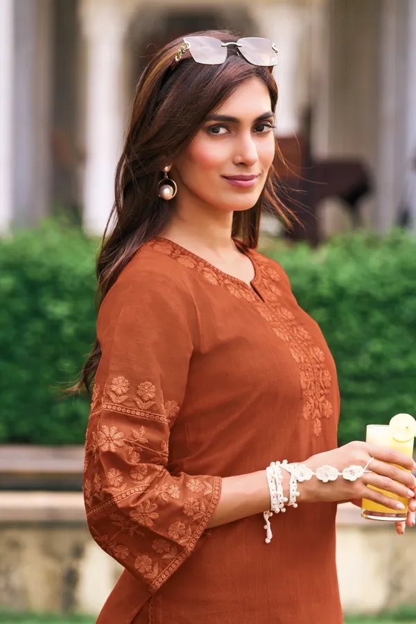 Women's_Rust_Brown_Embroidered_Premium_Cotton_Linen_Kurta_with_Pant_Set