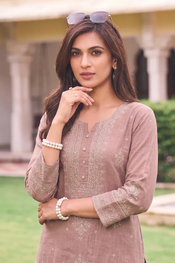 Women's_Onion_Pink_/_Dusty_Rose_Embroidered_Premium_Cotton_Linen_Kurta_with_Pant