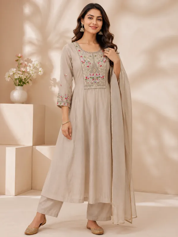 Taupe_Floral_Embroidered_Premium_Mul_Chanderi_Anarkali_Kurta_Pant_Set_with_Dupatta