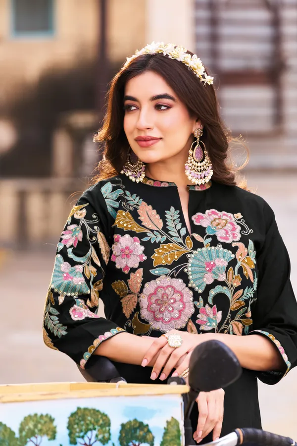 Women_Black_Multicolor_Floral_Embroidered_Pure_Cotton_Linen_Kurta_|_Elegant_Ethnic_Wear