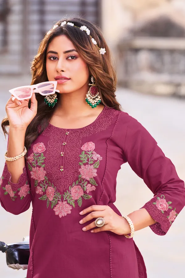 Women_Magenta_Floral_Embroidered_Pure_Cotton_Linen_Kurta_|_Elegant_Ethnic