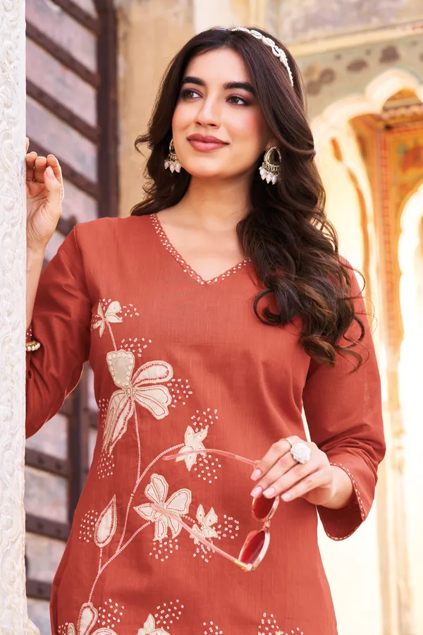 Women_Terracotta_Floral_Embroidered_Kurta_|_Elegant_Cotton_Linen_Ethnic_Kurti
