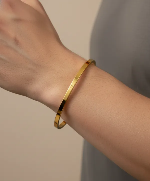 Personalised_Classic_Gold_Bracelet_For_Men_22K_Gold_Plated_With_6-Month_Anti-Fading_Warranty
