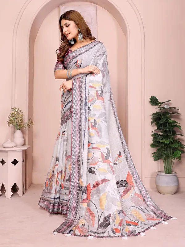Women's_Linen_Cotton_Saree_for_Women_|_Floral_&_Leaf_Print_|_Soft_&_Breathable_Fabric_|_For_Traditional,_Festive_&_Wedding_|_5.5m_Saree_+_0.8m_Blouse_Piece_(Soft_Grey_with_Geometric)