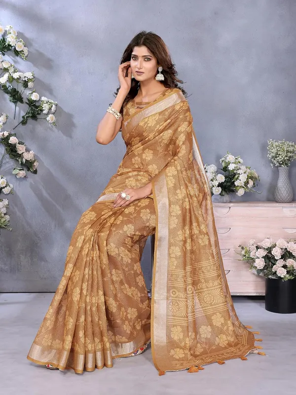 Women's_Linen_Shimmer_Floral_Saree_for_Women_|_Lightweight_Printed_Linen-Shimmer_Sarees_|_For_Traditional,_Festive_&_Wedding_|_5.5m_Saree_+_0.8m_Blouse_(Golden_Floral_Woven)