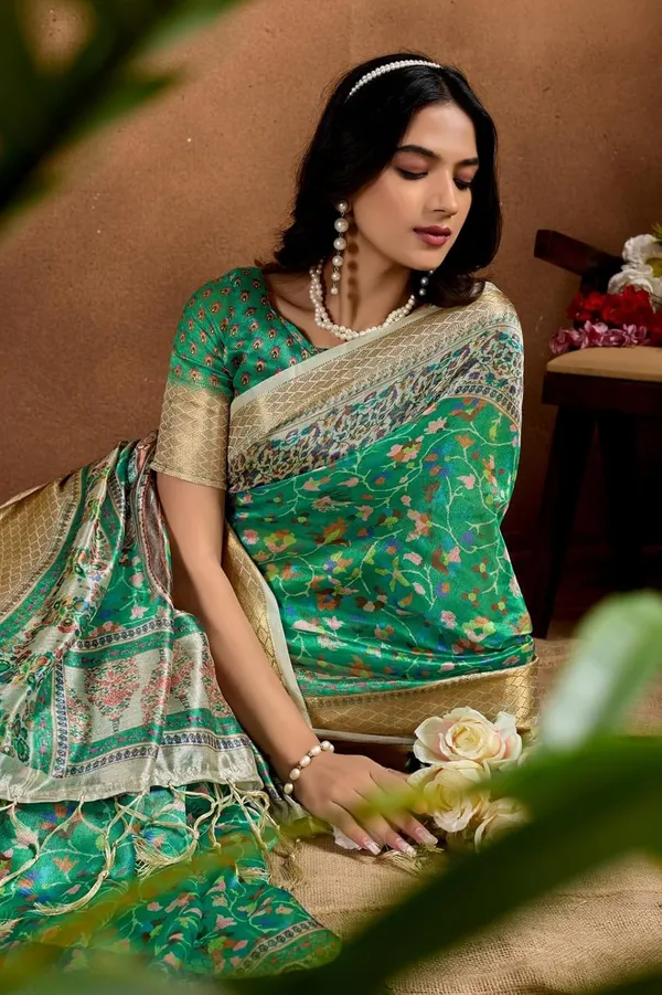 Women's_Elegant_Soft_Silk_Blend_Saree_with_Zari_Border_&_Designer_Printed_Pallu_for_Women_|_For_Traditional,_Festive_&_Wedding_|_5.5m_Saree_+_0.8m_Blouse_(Green_&_Gold)